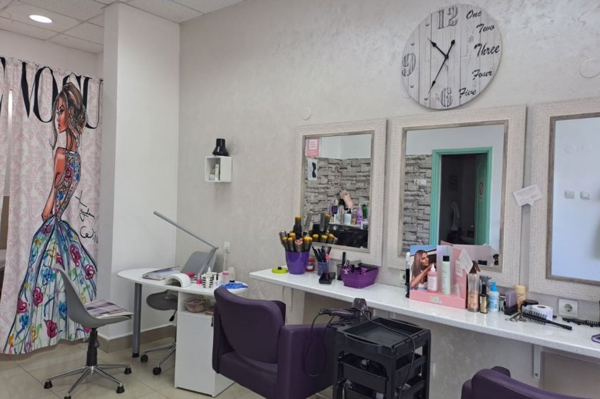 Frizersko-kozmetički salon Estetik & Hairstilyst studio F Beograd