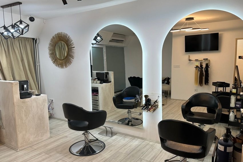 Frizersko-kozmetički salon Pour Elle studio Beograd
