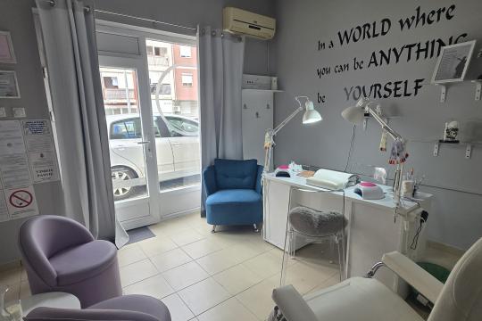 A. J. Nail Studio Niš