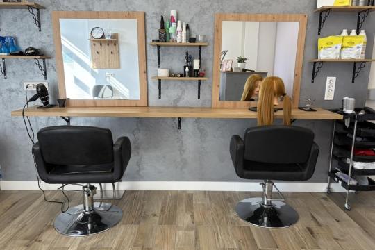 Frizersko kozmetički salon LM hair studio Beograd
