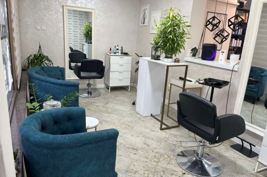 Frizersko - kozmetički salon Hair Desing Crno beli svet Beograd