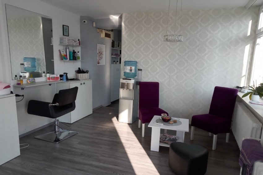 Frizersko kozmetički salon Kristal 28-A Beograd